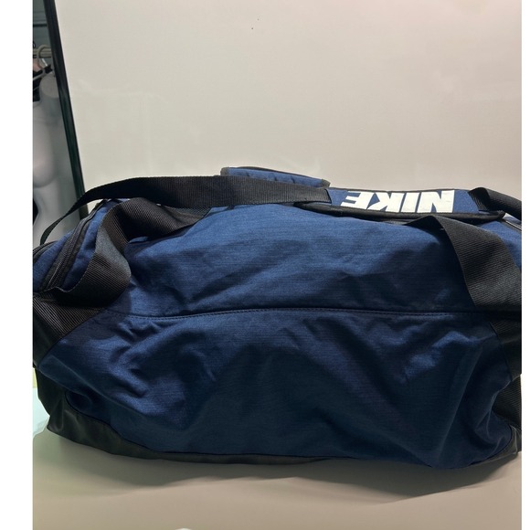 Nike Duffel Bag Gym Sports Travel Carry On Shoulder Bag Navy Blue - Picture 5 of 10